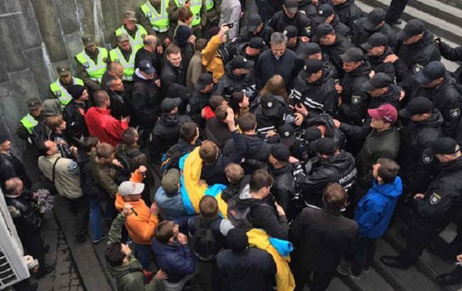 Поліція склала адмінпротоколи на 19 затриманих у ході акцій 9 травня