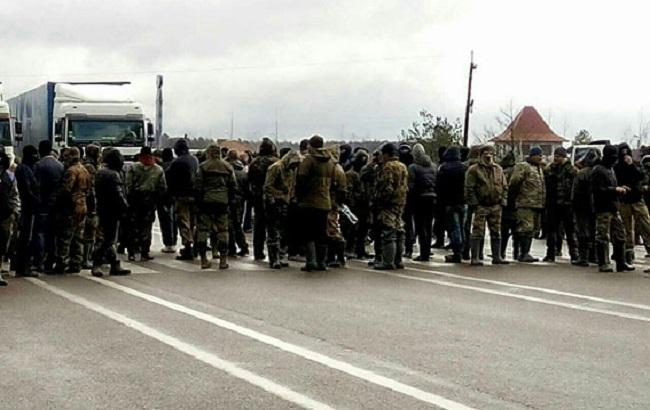 Копачі бурштину розблокували трасу на Польщу у Рівненській області