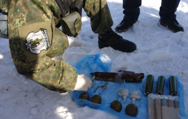 Полиция изъяла арсенал оружия в Донецкой области