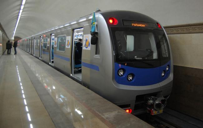 У Казахстані евакуювали пасажирів з усіх станцій метро Алмати