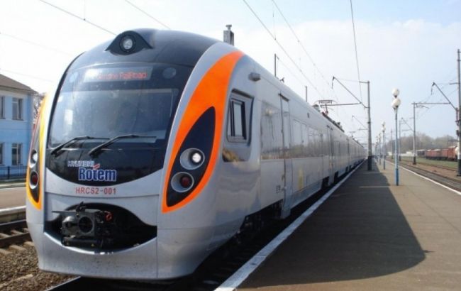 "Укразализныця" назначила дополнительный скоростной поезд Киев-Запорожье на 8 и 10 мая