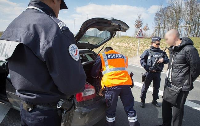 Франція подовжує контроль на своїх кордонах до кінця жовтня