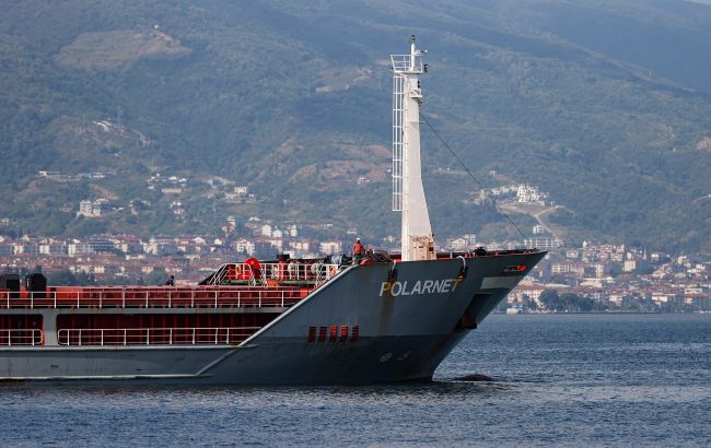 З України по "зерновому коридору" вирушив черговий караван із зерном