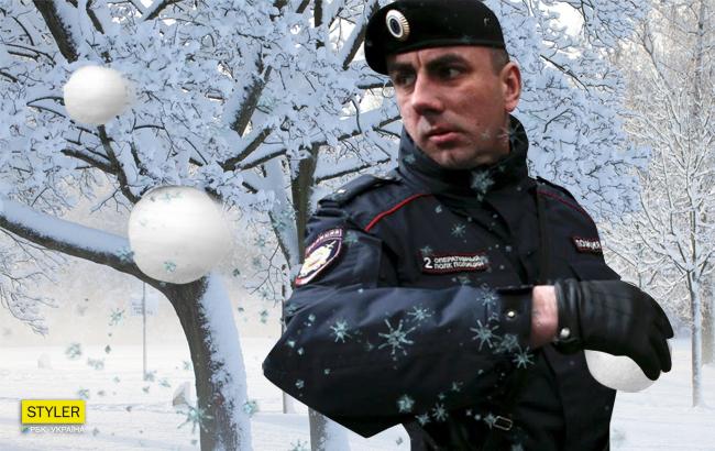 В сети смеются над российскими полицейскими, которые останавливают угонщика снежками (видео)