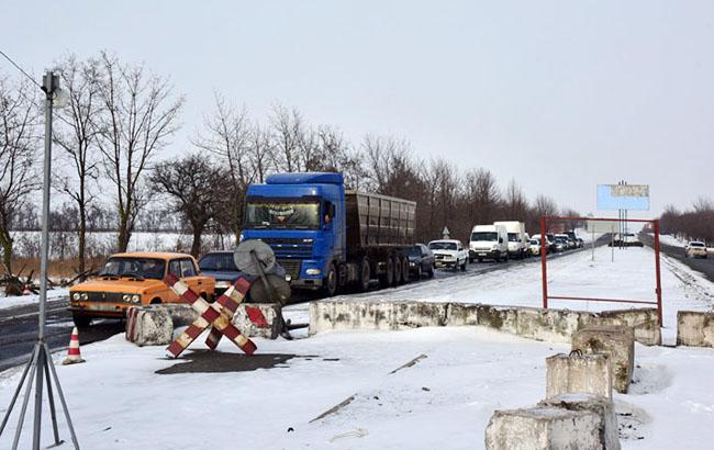 КПВВ на Донбассе за сутки пересекли 41,5 тыс. человек
