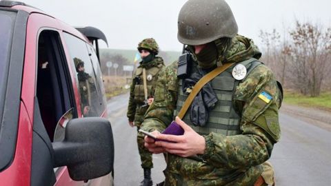 На Донбассе задержали женщину, причастную к "ЛДНР"