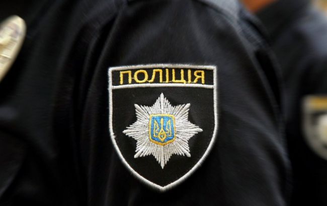 У Києві невідомі кинули димову шашку на дорогу під посольством Литви