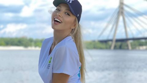 Оля Полякова ответила хейтерам по поводу матерной песни 16-летней дочери