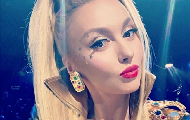 Супер мама и хозяйка: Оля Полякова показала, как приготовить вкуснейшие домашние бургеры (видео)