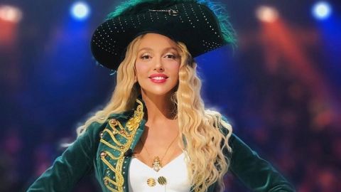 Невероятная сказка: Оля Полякова показала елку и новогоднее убранство (видео)