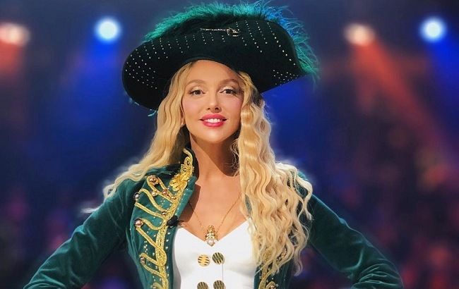 Неймовірна казка: Оля Полякова показала ялинку і новорічне оздоблення (відео)