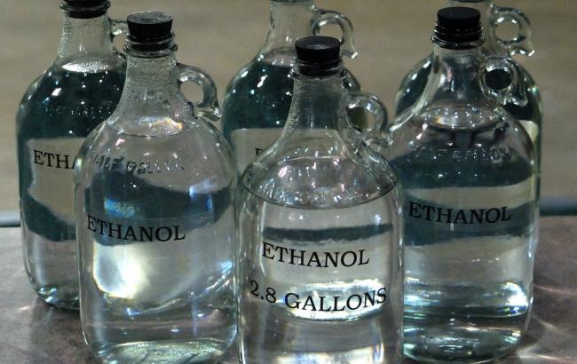 Кабмін збільшив квоти фармкомпаній на закупівлю спирту для виробництва ліків