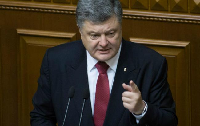 Порошенко поручил провести совещание по внедрению медицинской и военно-медицинской реформ