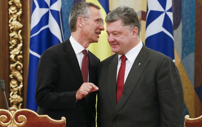 Порошенко и Столтенберг обсудили эскалацию ситуации на Донбассе
