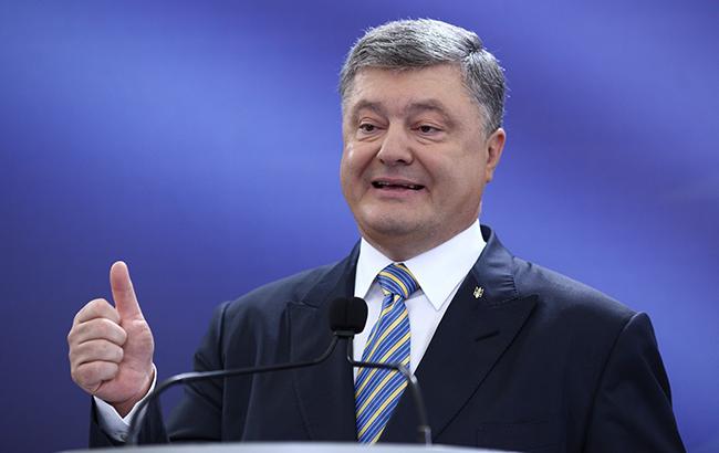Порошенко схвалив право Міноборони засновувати друковані видання на час АТО