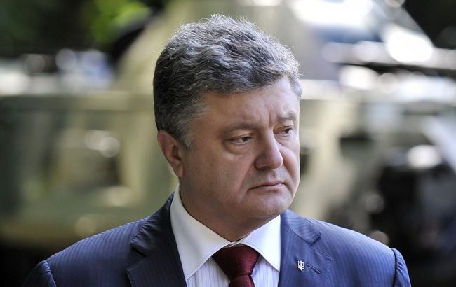 Порошенко, Меркель і Олланд обговорили виконання мінських угод