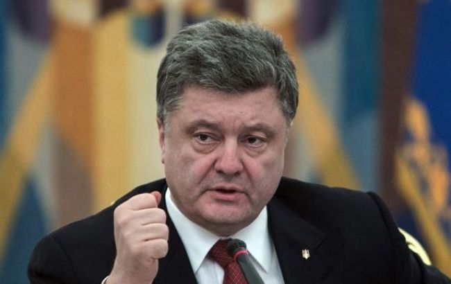 Порошенко: в плену боевиков остаются более 250 украинцев