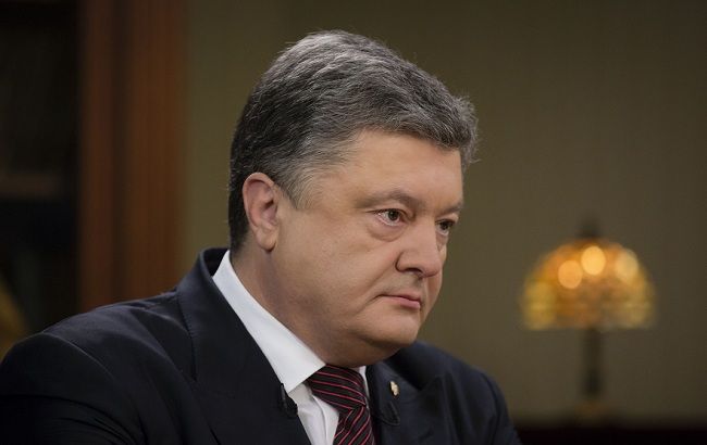 Порошенко пообіцяв заповнити е-декларацію найближчим часом