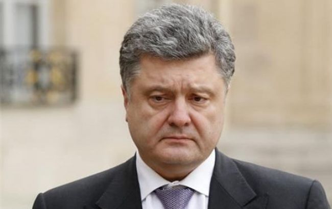 Порошенко запропонували внести поправки в закон про декомунізацію