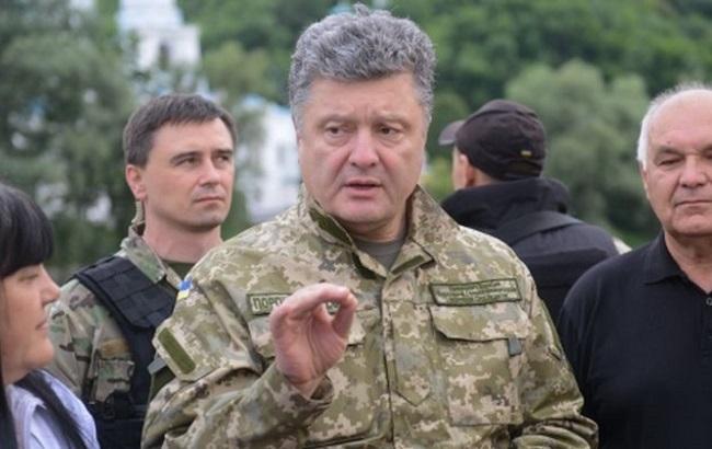 Порошенко: "Будете называть цены в долларах - уволю!"