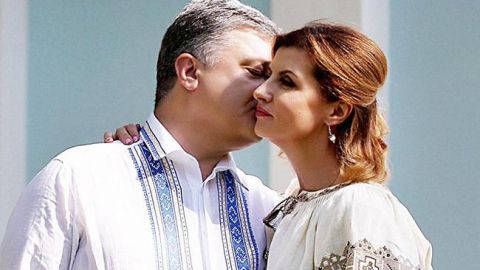 Порошенко умилил фото с женой у фонтана: дякую, моя кохана