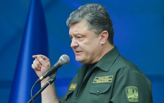 Порошенко выступает за введение новых воинских званий в Украине