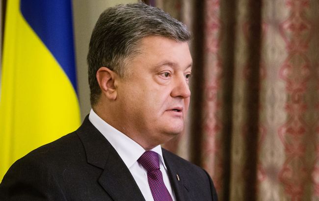 Все акции протеста должны носить исключительно мирный характер, - Порошенко