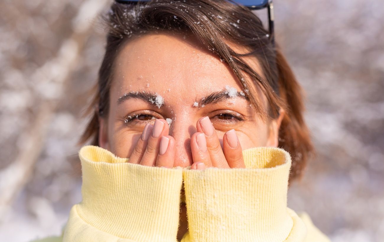 Чому сльозяться очі на морозі? Неочевидна причина та спосіб це зупинити