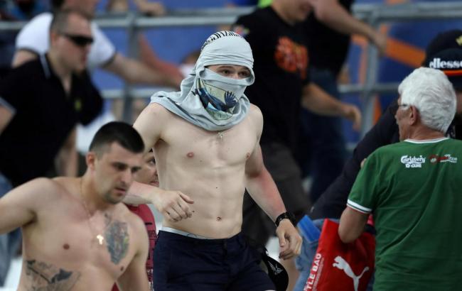 Среди российских фанатов Евро 2016 обнаружили боевиков "ДНР"