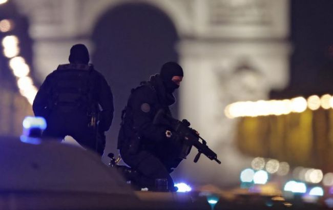 Поліція встановила особу того, хто влаштував стрілянину в центрі Парижа