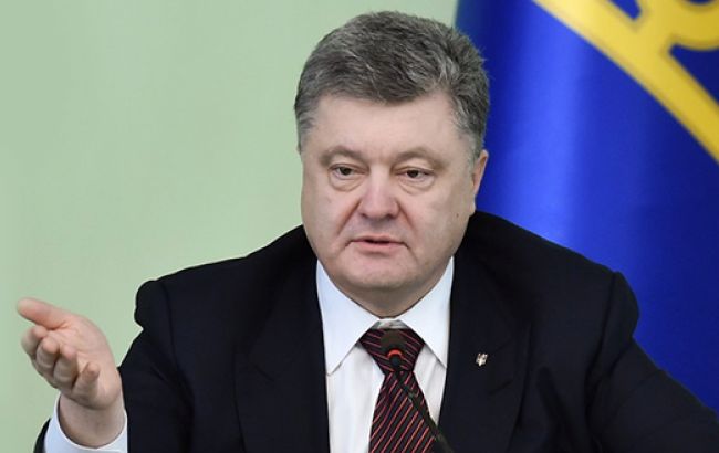 Порошенко пообещал господдержку для кино на украинском и крымскотатарском языках