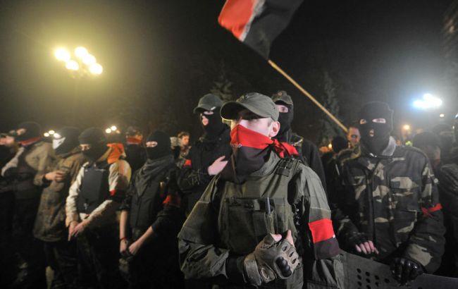 "Правий сектор": у Мукачеве прибула колона важкої техніки