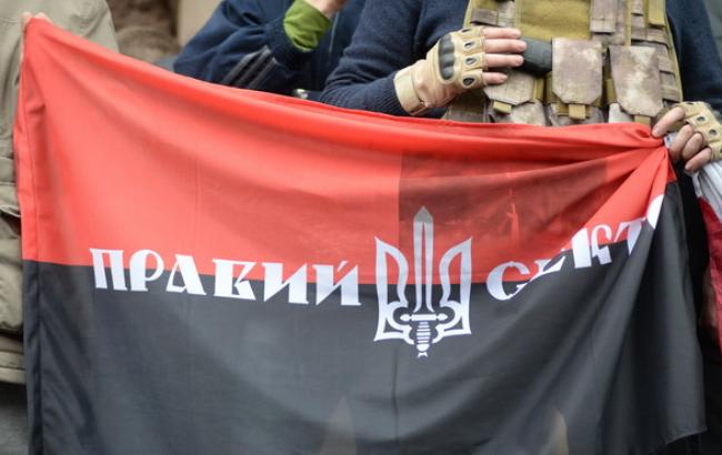 "Правый сектор" заявляет об окружении своей базы украинской армией