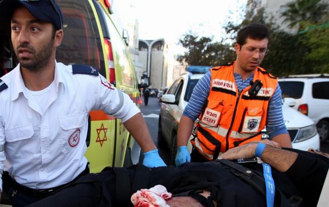 У Єрусалимі чоловік з ножем напав на пасажирів автобуса