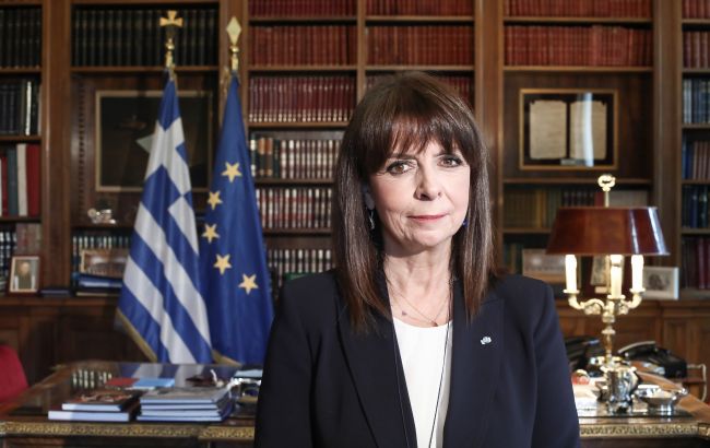 Президент и глава Минобороны Греции прибыли в Киев