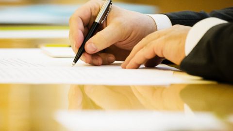 Опубликован закон о назначении руководителей госучреждений культуры в ОРДЛО