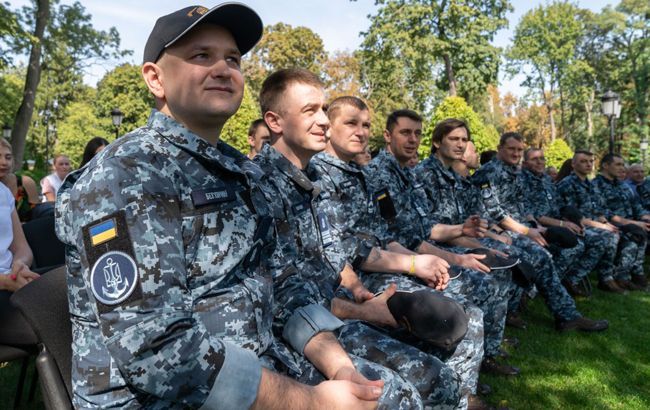 Почти все освобожденные моряки вернутся в Одессу, - омбудсмен