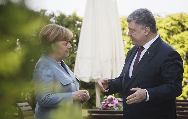 Порошенко і Меркель обговорили порядок денний візиту канцлера в Україну
