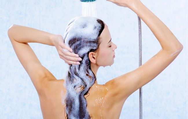 Щоденне миття голови шкодить волоссю: правда чи вигадка
