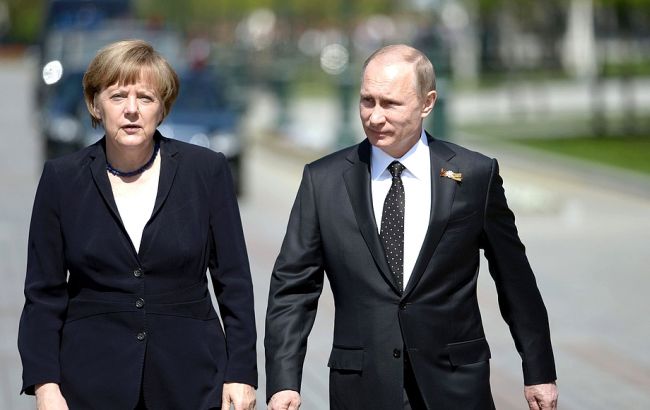 Путин призвал Меркель разрешить проблемы в отношениях РФ и Германии