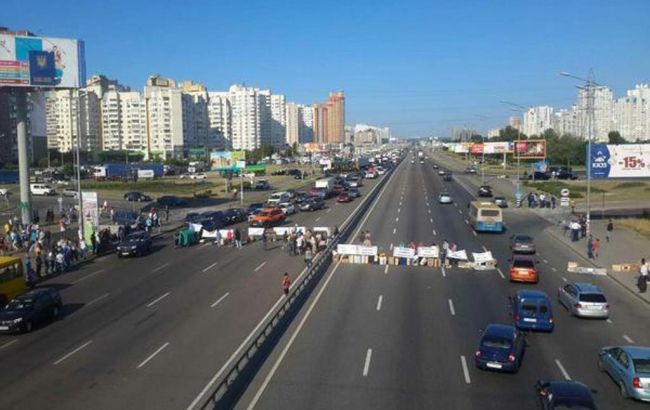 Движение по проспекту Бажана частично возобновлено, - ГАИ