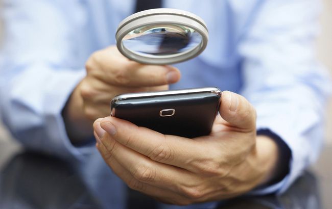 Китай встановлює шпигунське ПЗ на смартфони туристів, - The Guardian