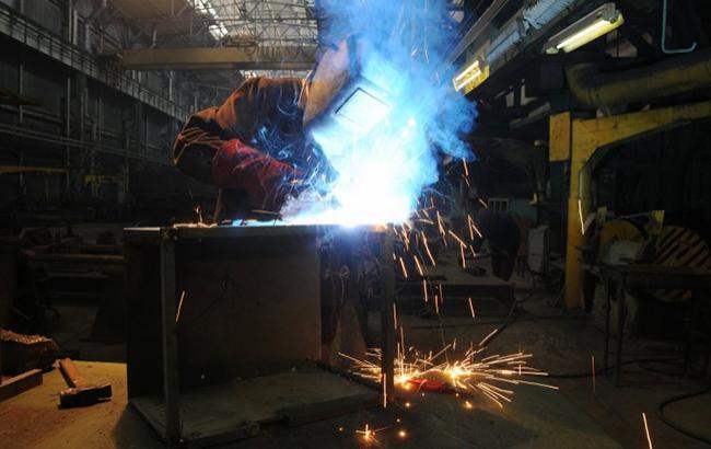 Ціни виробників промпродукції в Україні в червні знизилися на 0,6%