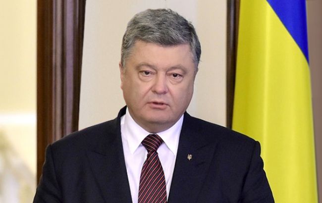 Порошенко назвав розвиток українського кіно фактором інформаційної війни проти РФ