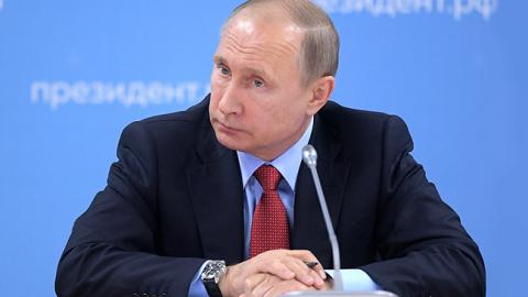 Путін попросив Макрона підтримати ініціативу Росії щодо миротворців ООН