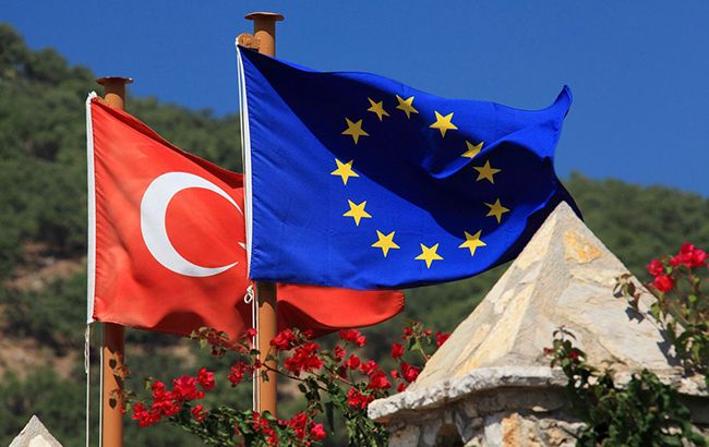 Брюссель поддерживает переговоры о членстве Турции в Евросоюзе