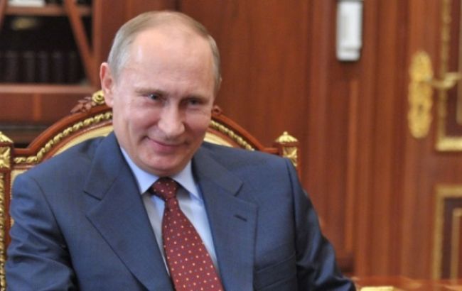 Путин ввел миллионные штрафы за экстремистские призывы в СМИ