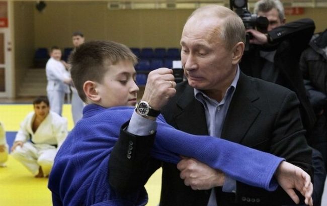 В РФ критику Путина признали "вредной для детей"