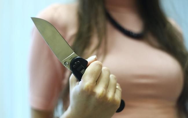 В Запорожье женщина с ножом набросилась на трех детей