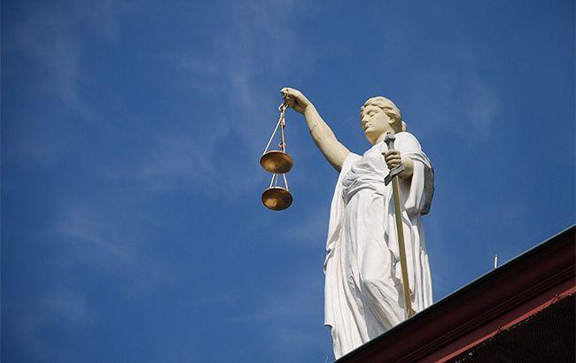 В Австрії засудили до довічного афганця, який напав з ножем на людей у Відні